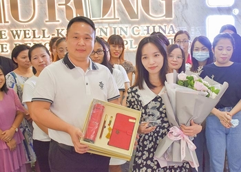 Porcellana Guangzhou Jiurong Packaging Co.,Ltd Profilo Aziendale